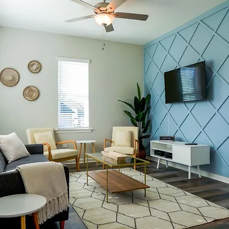 The Scandinavian Cottage - 3Bed/2Bath